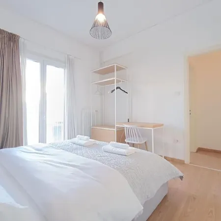 Elterra 5 Warm House Hilton Apartment